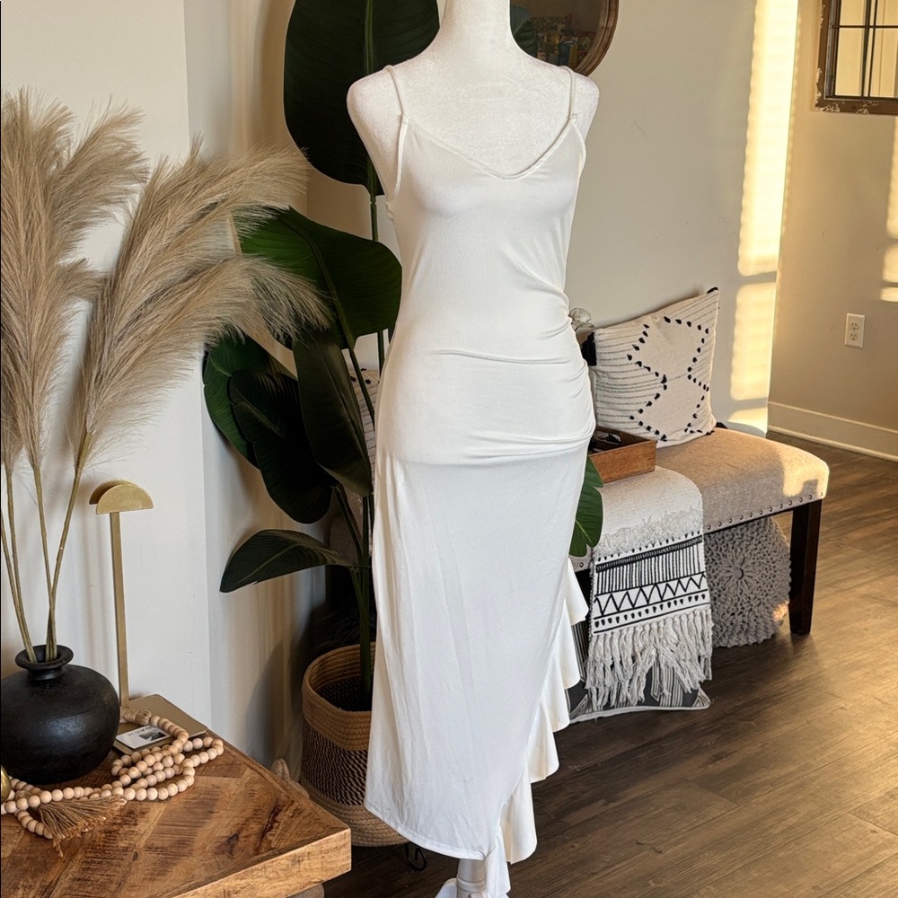 💃🏽🤍 NWT Ribbed Midi Ruffle Dress Sz M🤍💃🏽 - Picture 4 of 14
